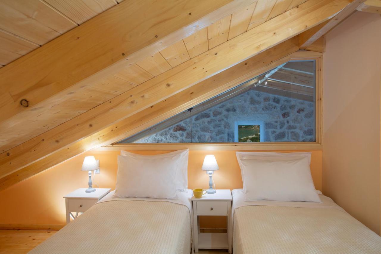 Pnoes Villas Vasiliki  Ngoại thất bức ảnh